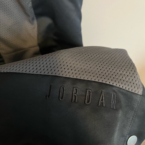 Air Jordan classic capsule dress in grey and black ladies large - Picture 8 of 10